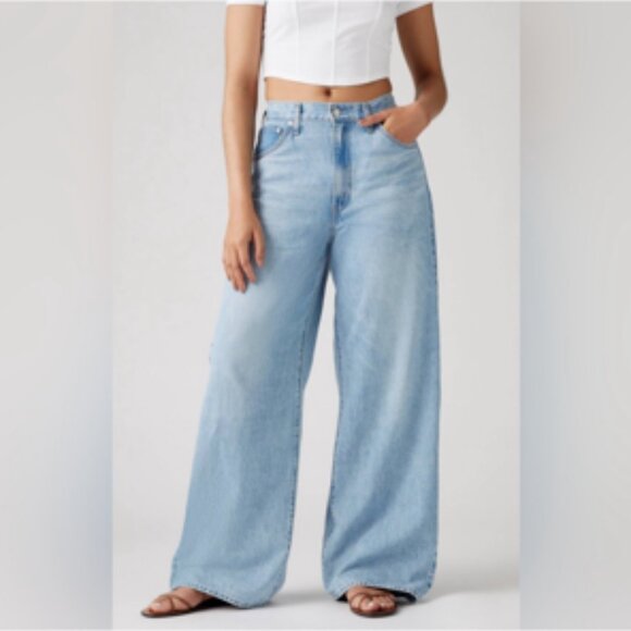 Levi's Light Blue Women's Cinch Baggy Jeans - Picture 1 of 10